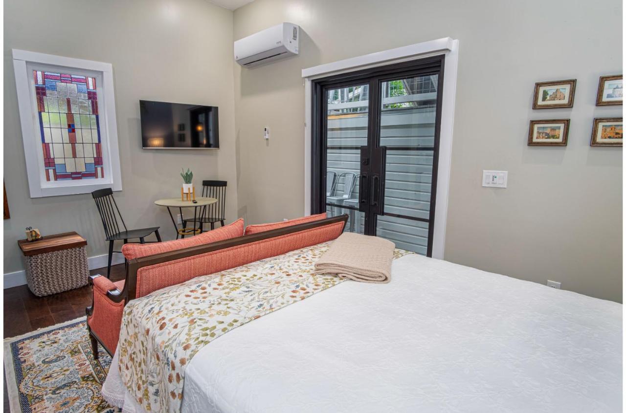 Exquisite Near Downtowns Core Сasa de vacaciones San Antonio